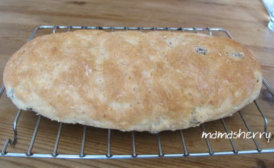 健康レシピの健康パン：玄米入りレーズンパン