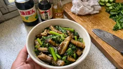 レンジで2分、茄子と小松菜のポン酢和え—ごま油のコクでさっぱり副菜